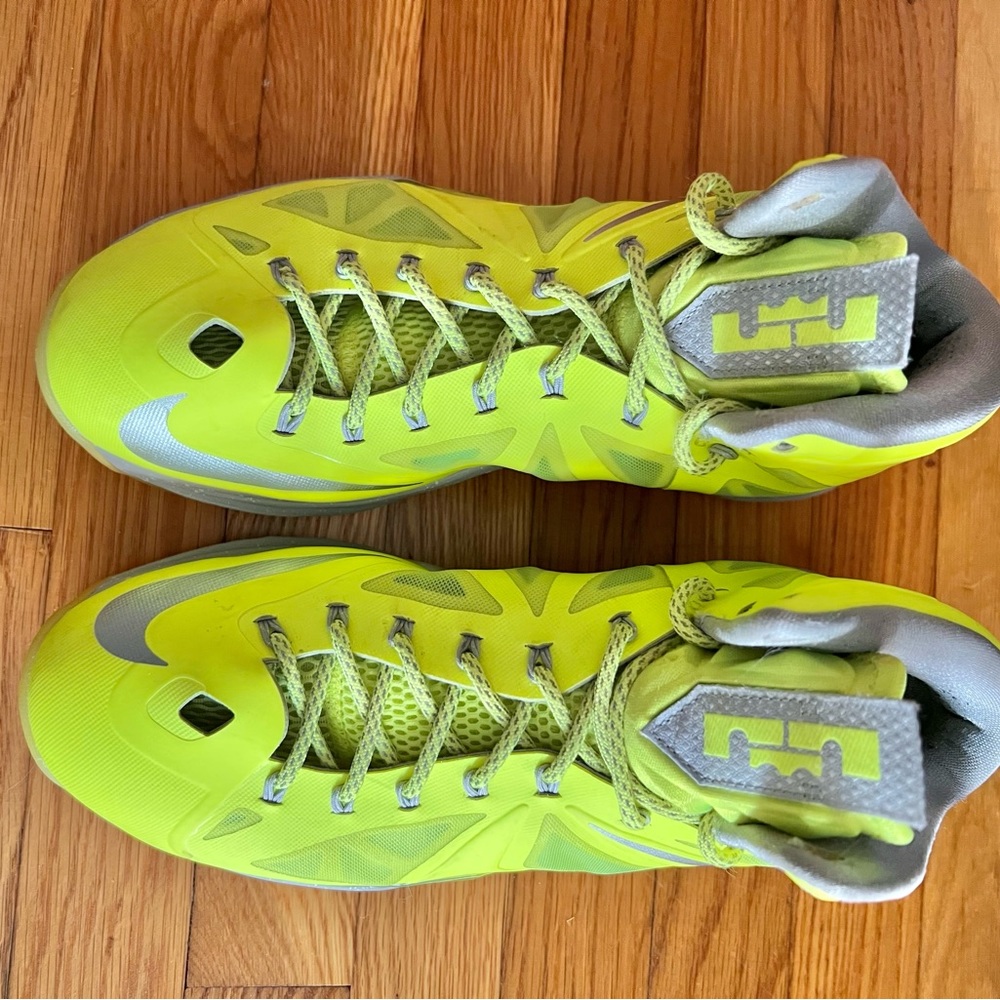 Lebron 10 Volt Basketball Sneakers